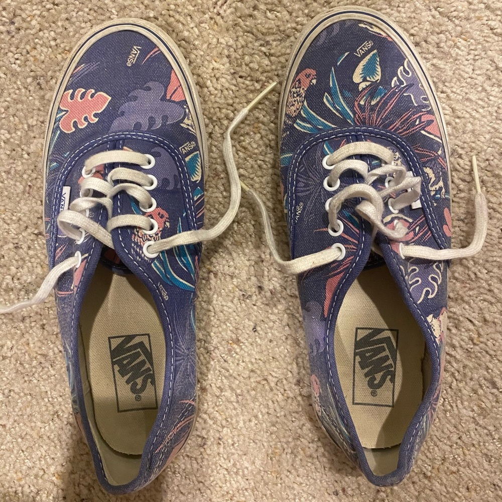 Vans tropical, floral print, size women 8.5 (men’s 7)